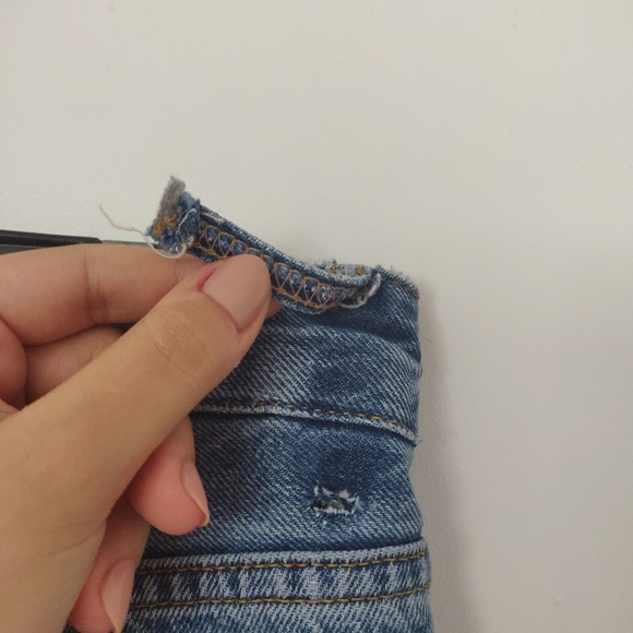 Urban Outfitters BDG High Waisted Mom Jean - Picture 6 of 6